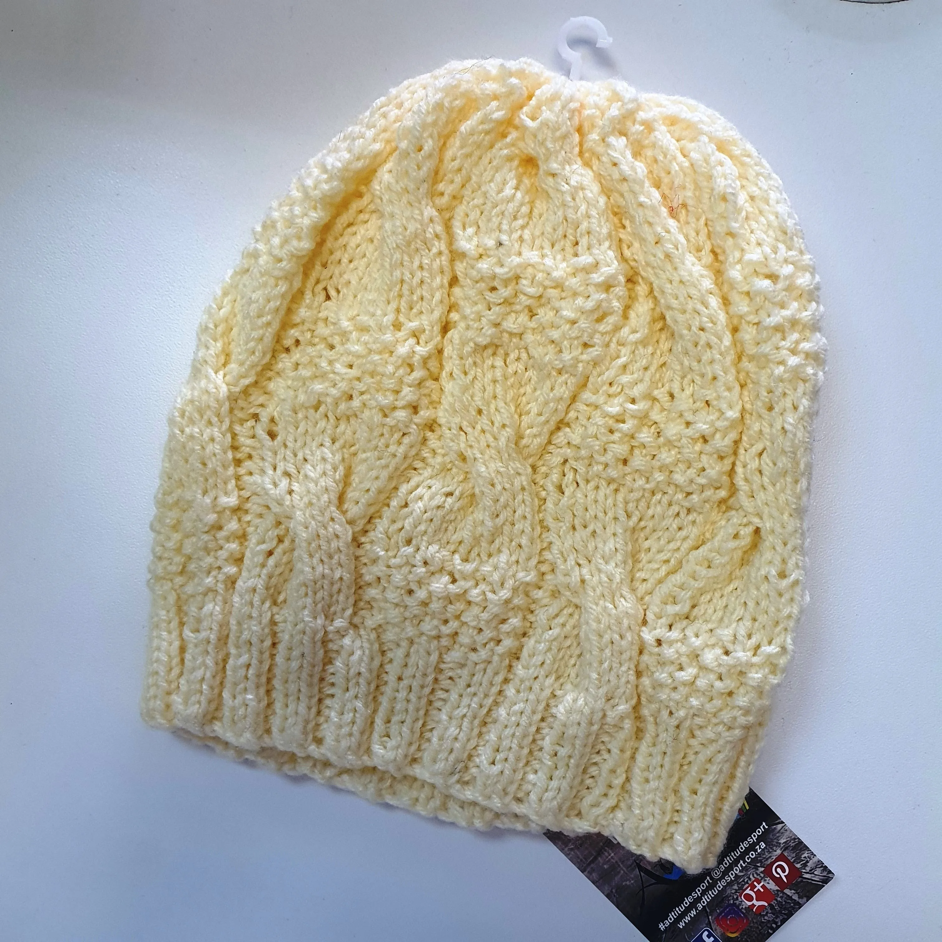 ATHLU Ladies Beanies - Tossles