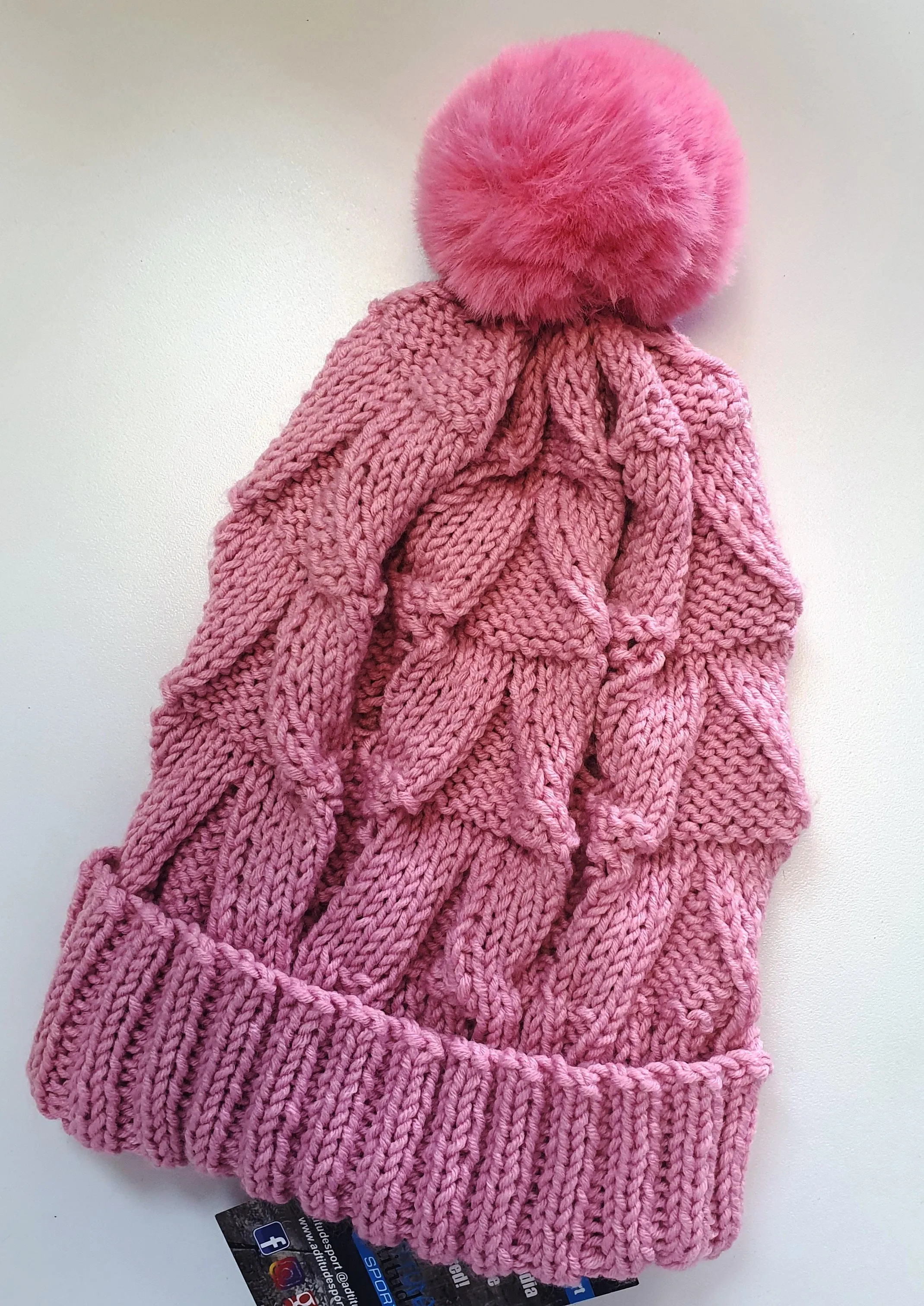 ATHLU Ladies Beanies - Tossles
