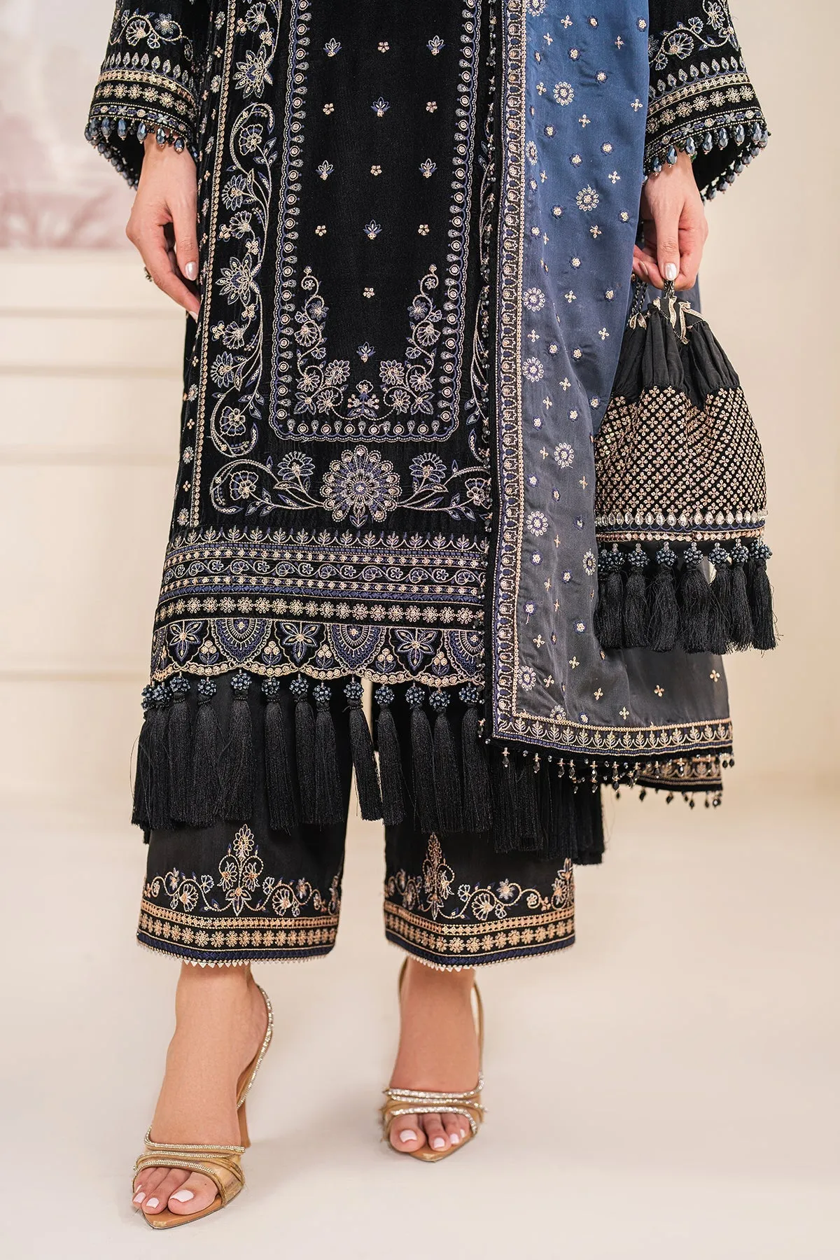 EMBROIDERED VELVET SF-755