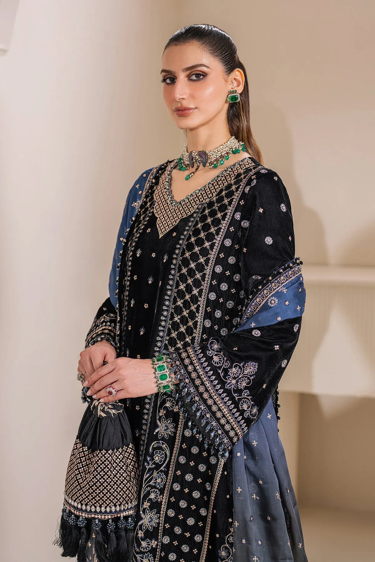 EMBROIDERED VELVET SF-755