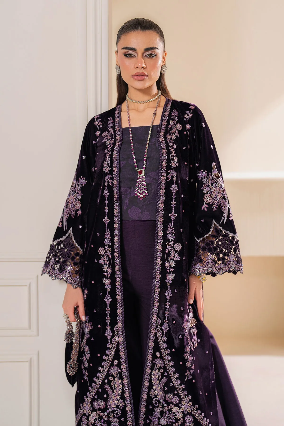 EMBROIDERED VELVET SF-757