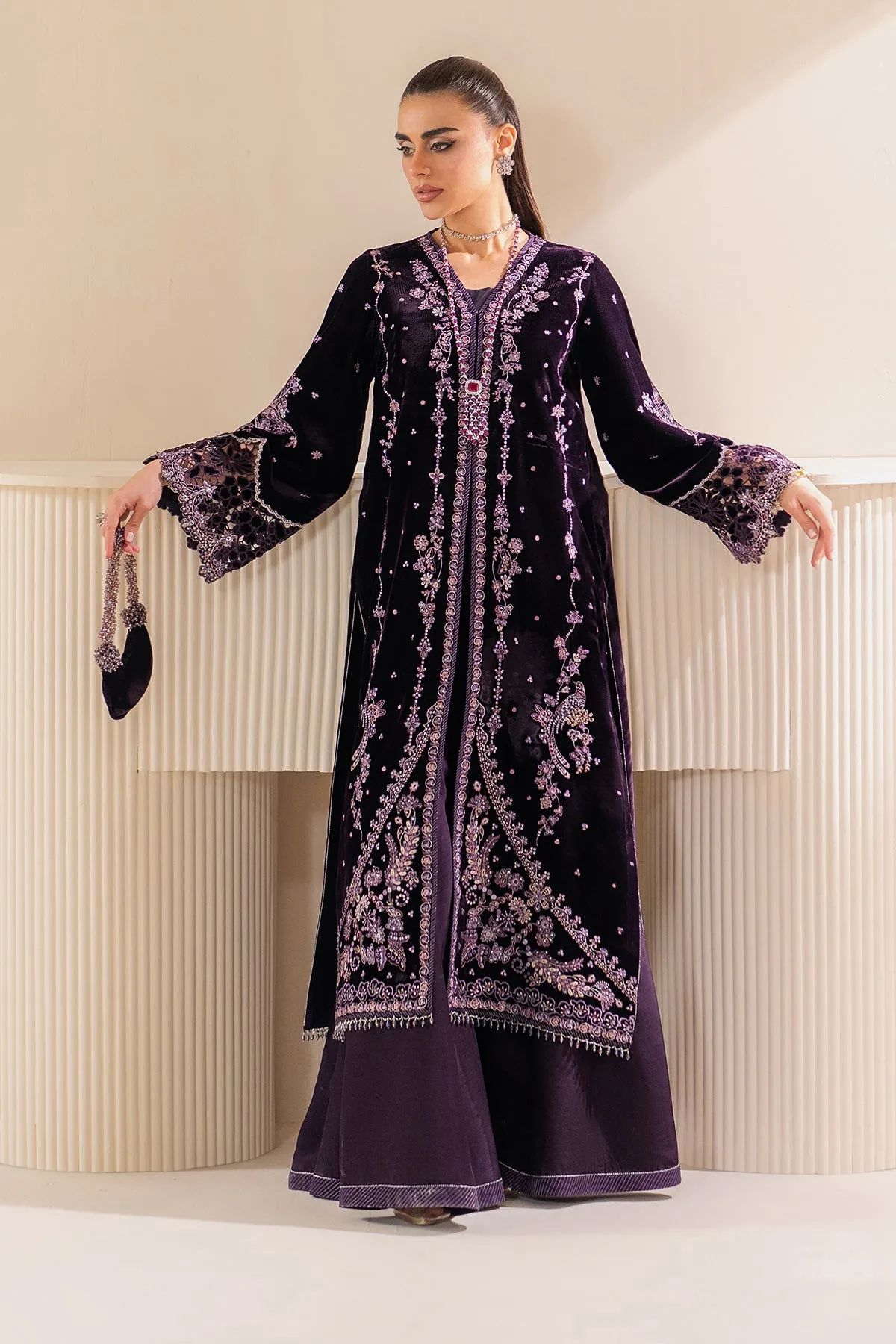 EMBROIDERED VELVET SF-757