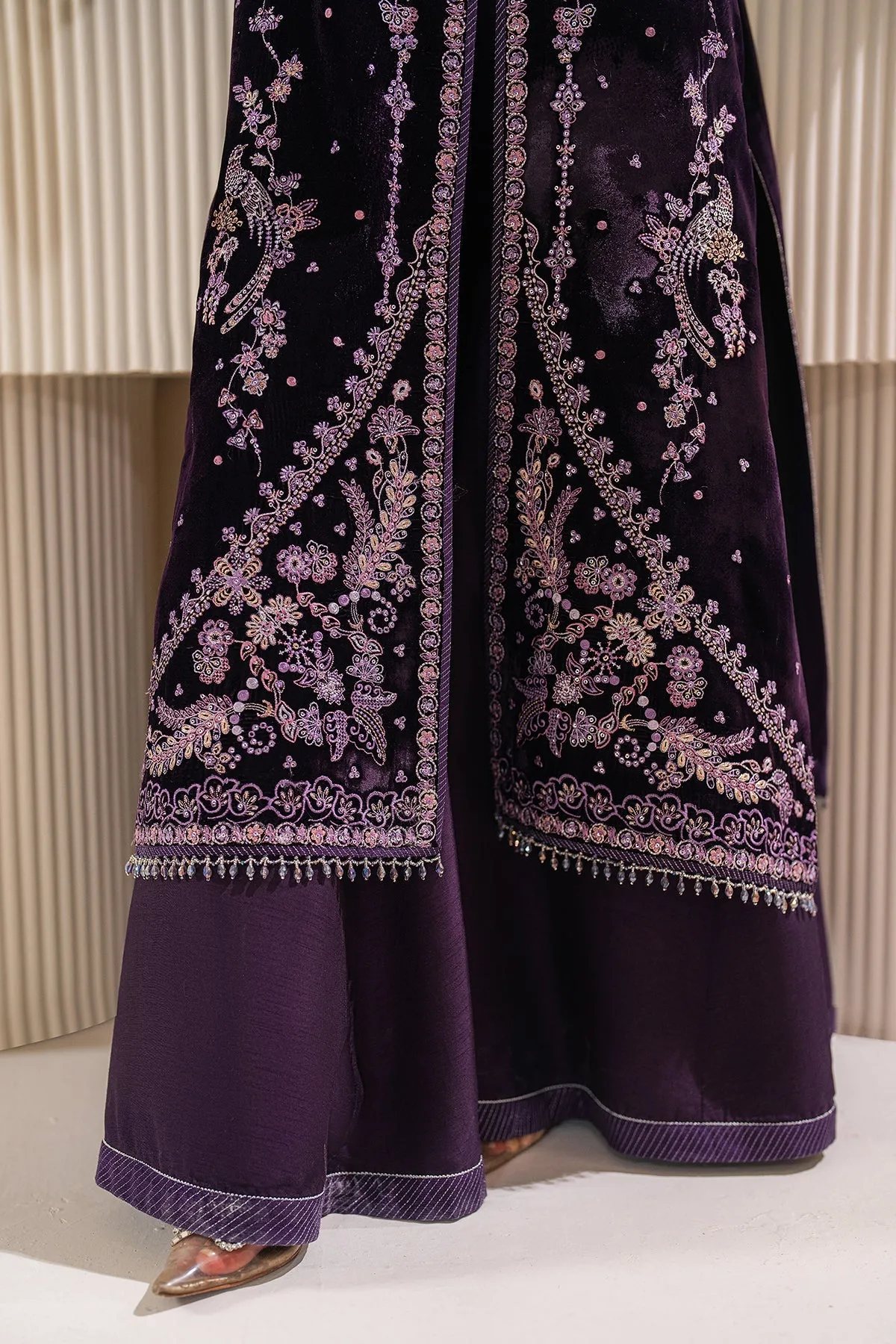 EMBROIDERED VELVET SF-757