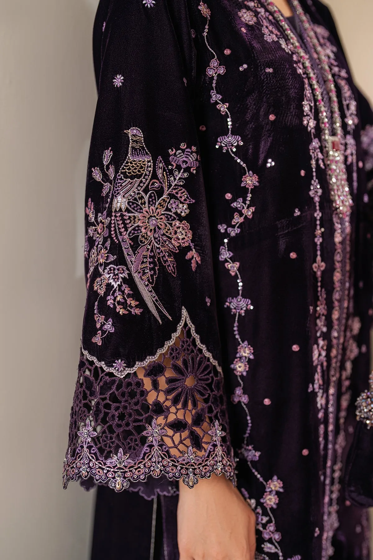 EMBROIDERED VELVET SF-757