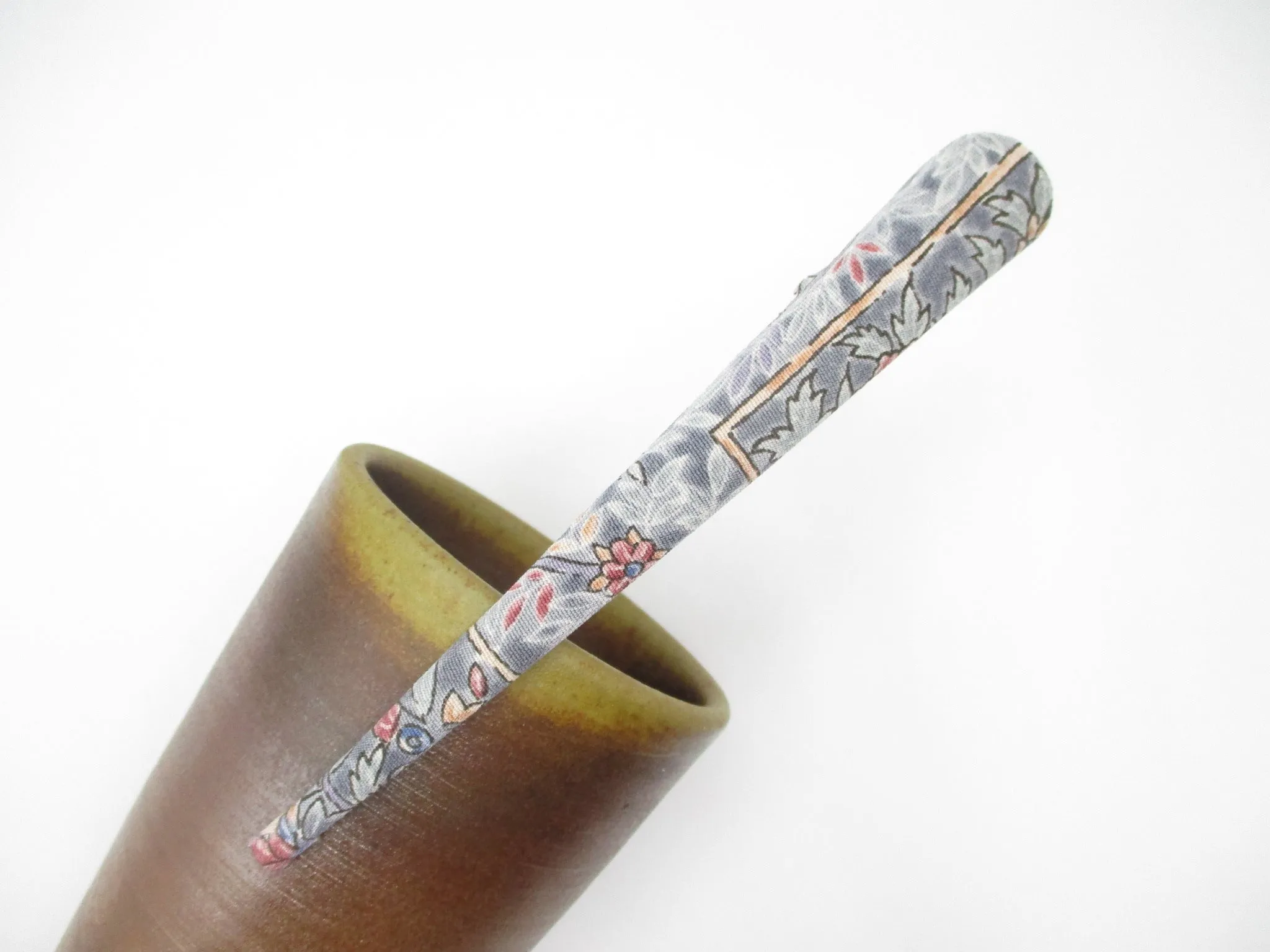 Floral Elegant Japanese Kimono Fabric Alligator Hair Clip Gray Ship from USA