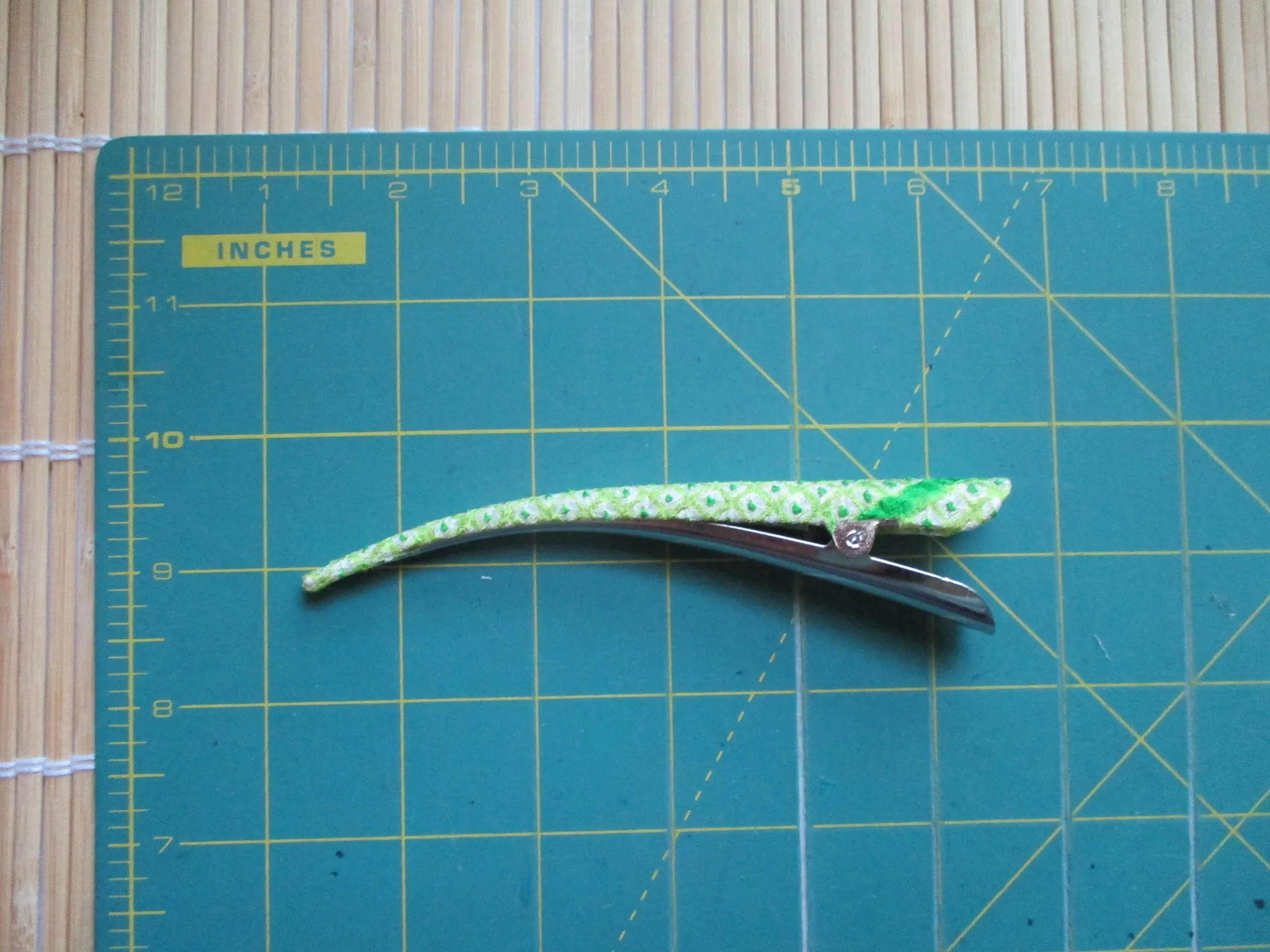 Green Japanees Kimono Beak Clip
