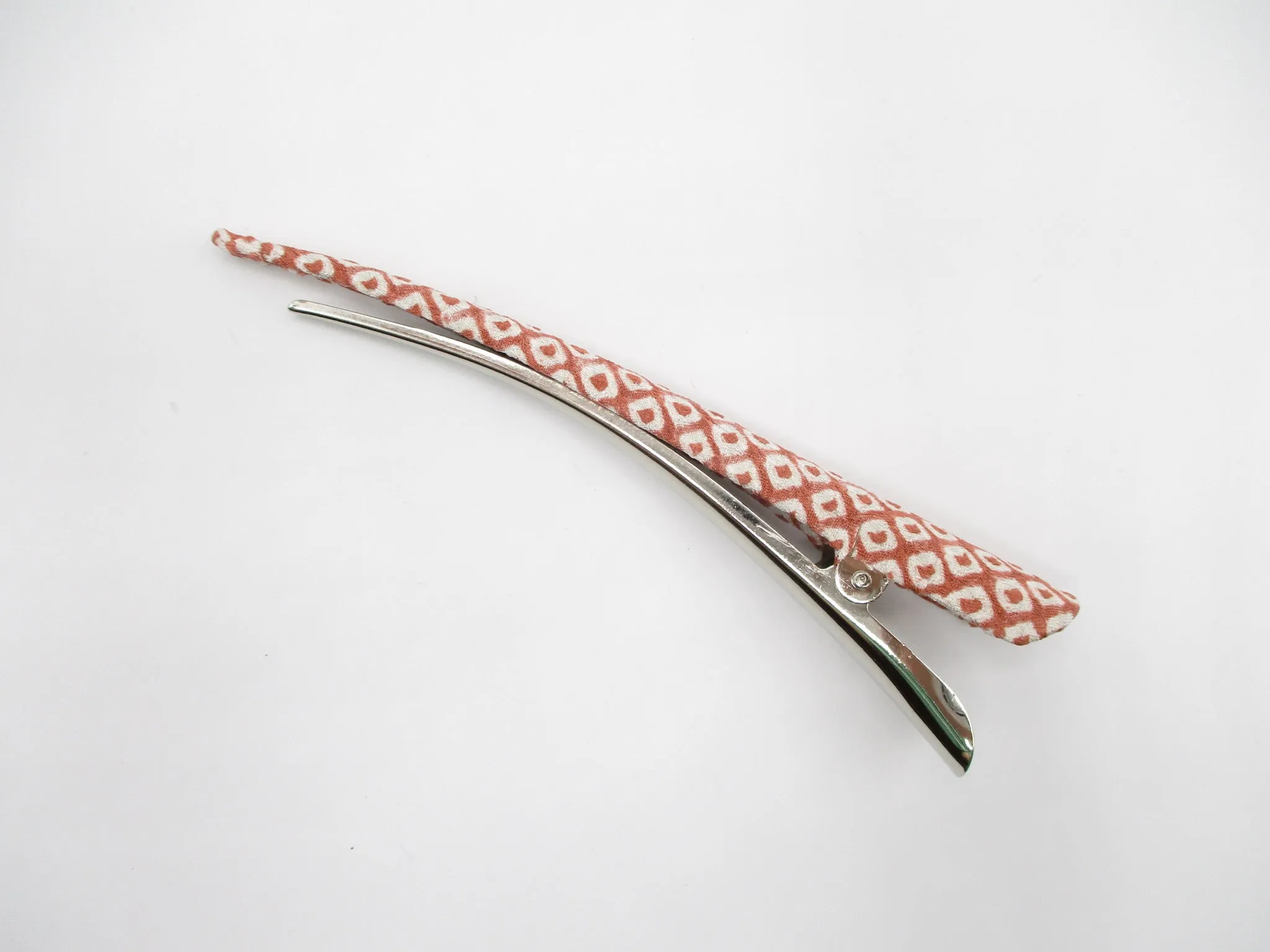 Japanese Kimono Silk Fabric Beak Clip, Wabi Sabi Pink Shibori