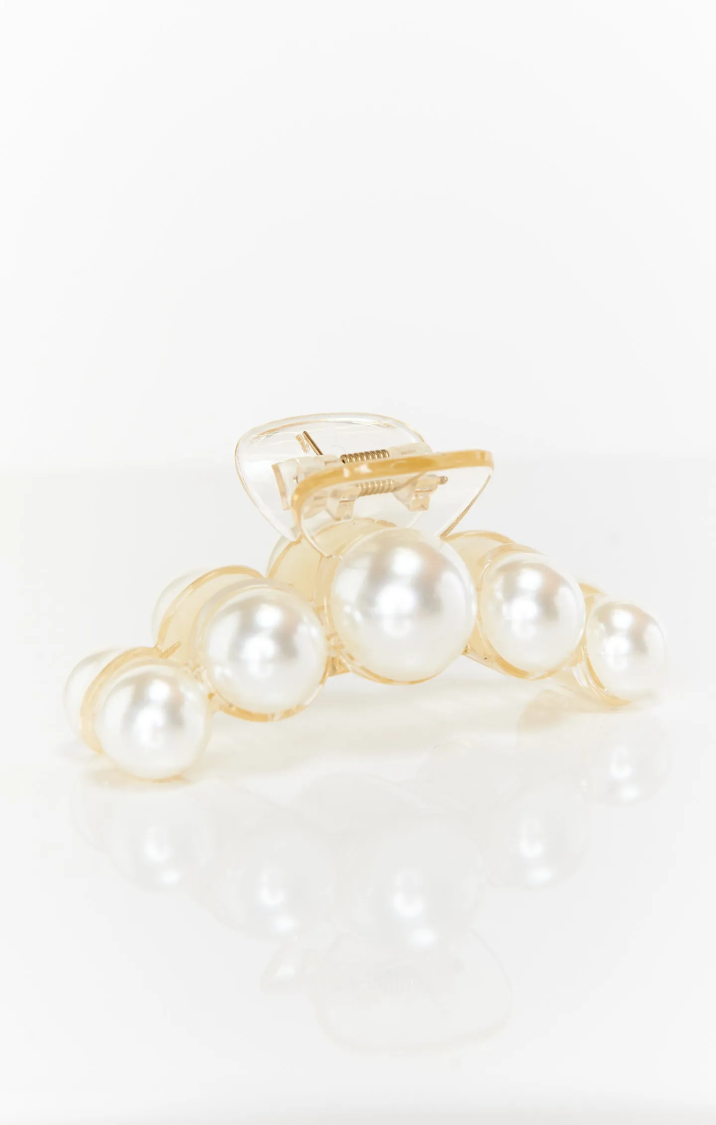 Lucille Pearl Hair Clip ~ White