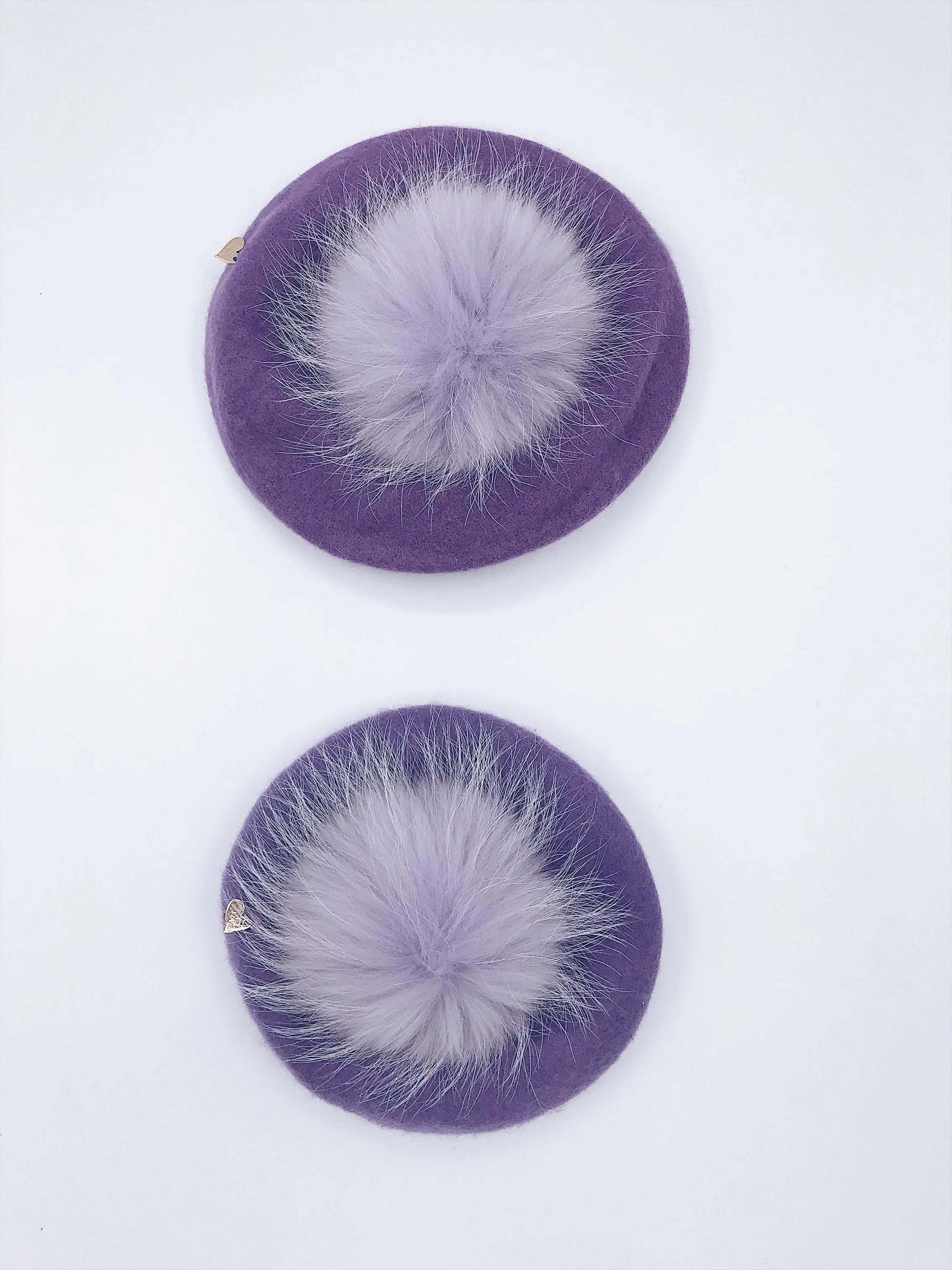 MI LOVES SIGNATURE WOOL BERETS WITH POMPOM(1 Beret)