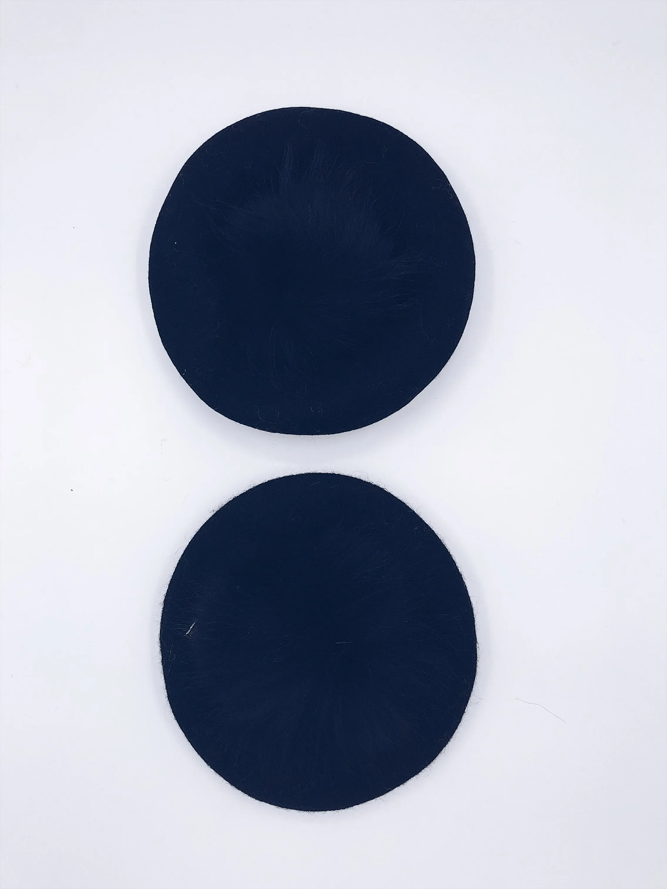 MI LOVES SIGNATURE WOOL BERETS WITH POMPOM(1 Beret)
