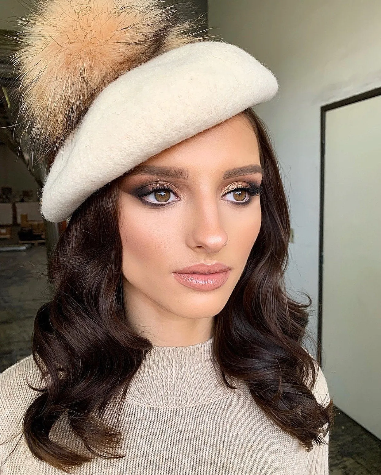 MI LOVES SIGNATURE WOOL BERETS WITH POMPOM(1 Beret)
