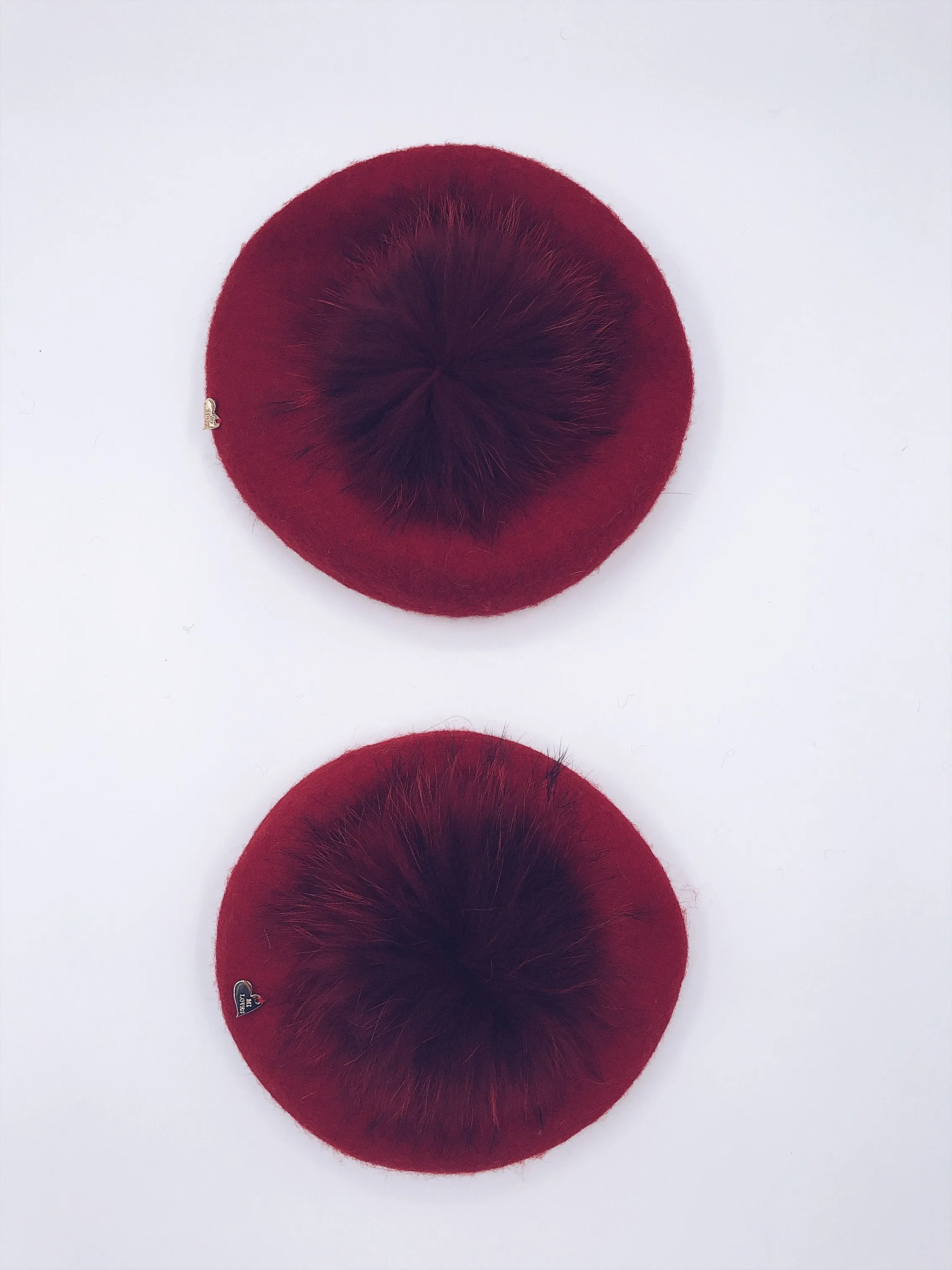 MI LOVES SIGNATURE WOOL BERETS WITH POMPOM(1 Beret)