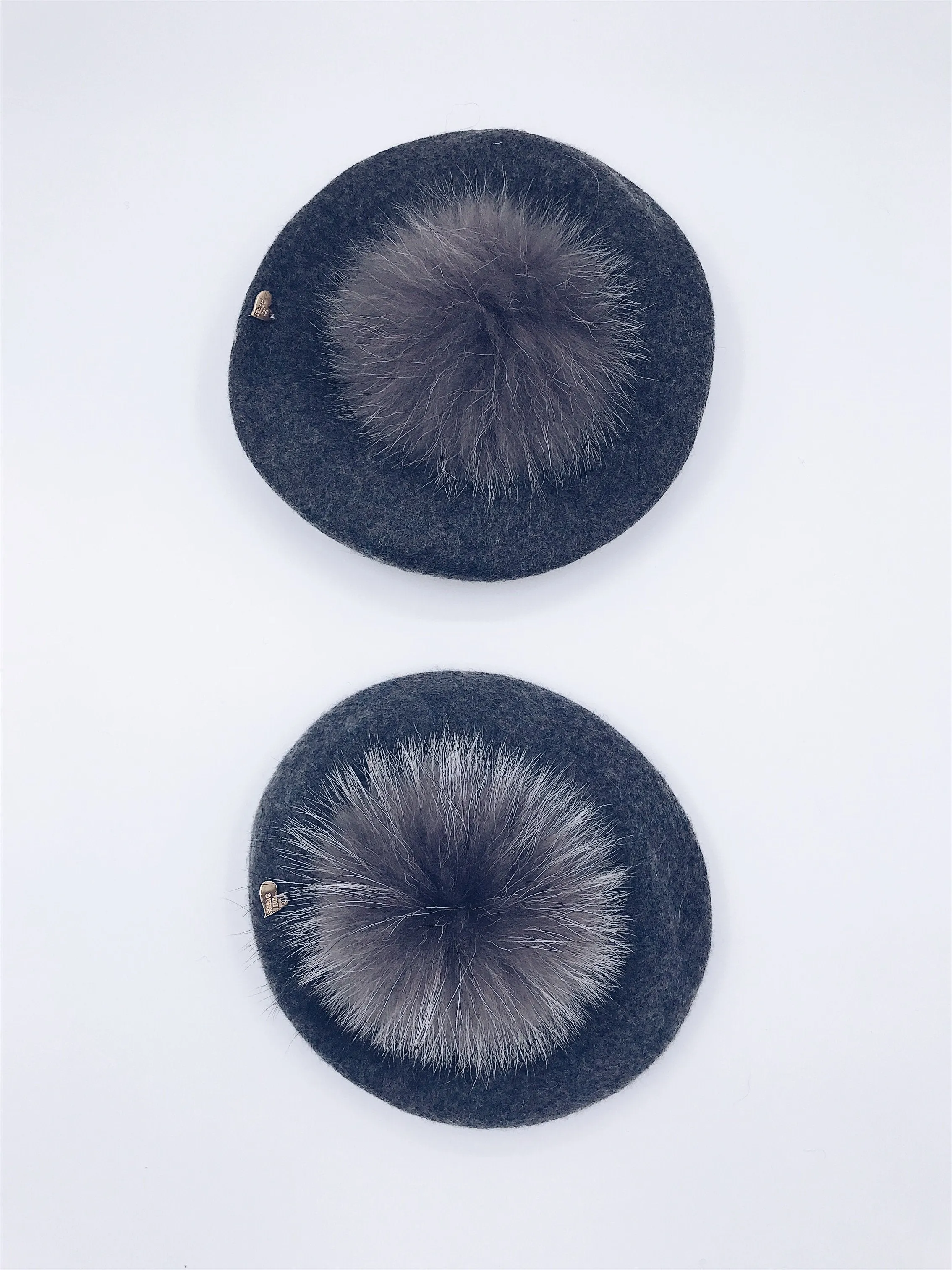 MI LOVES SIGNATURE WOOL BERETS WITH POMPOM(1 Beret)
