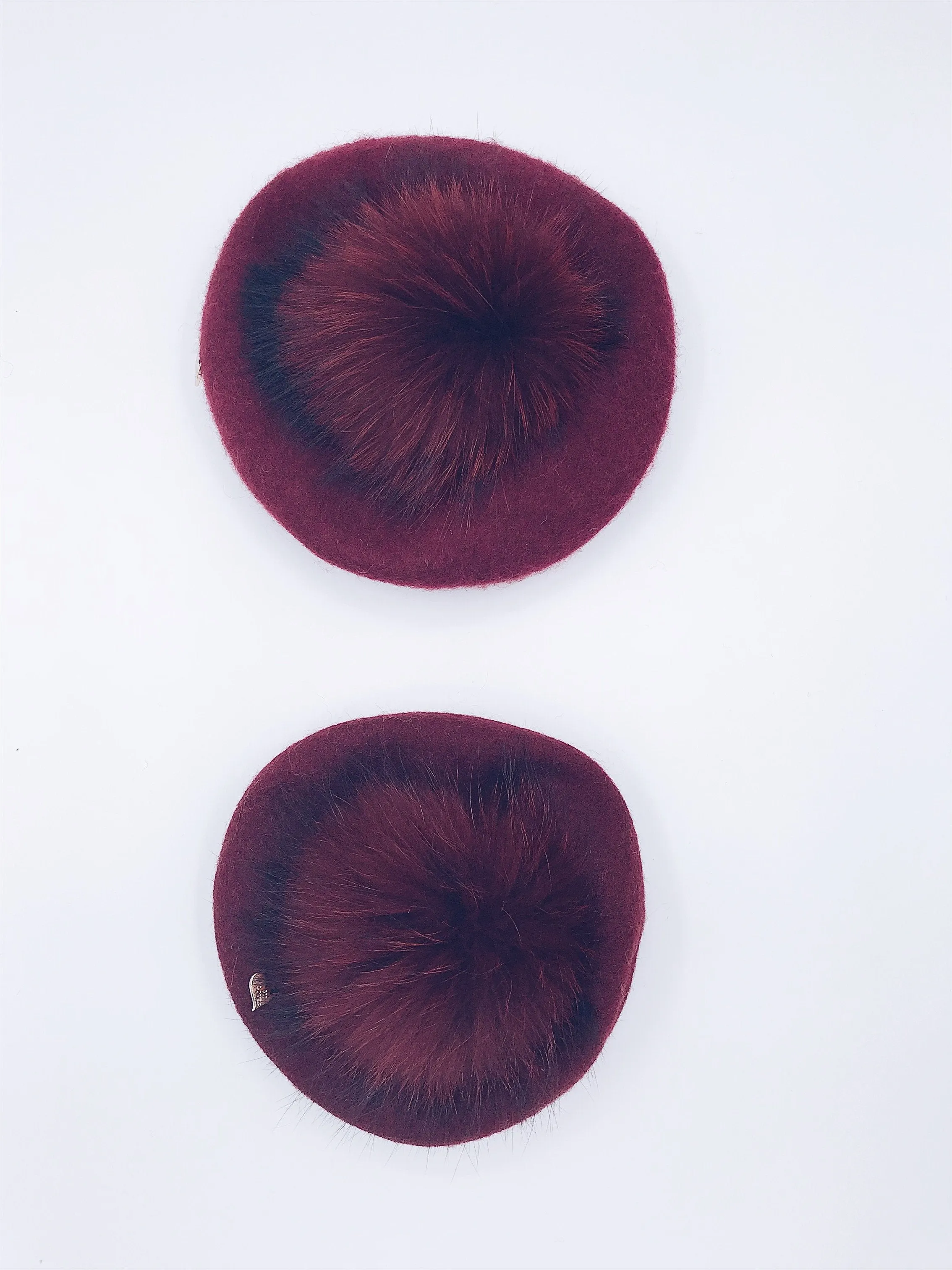 MI LOVES SIGNATURE WOOL BERETS WITH POMPOM(1 Beret)