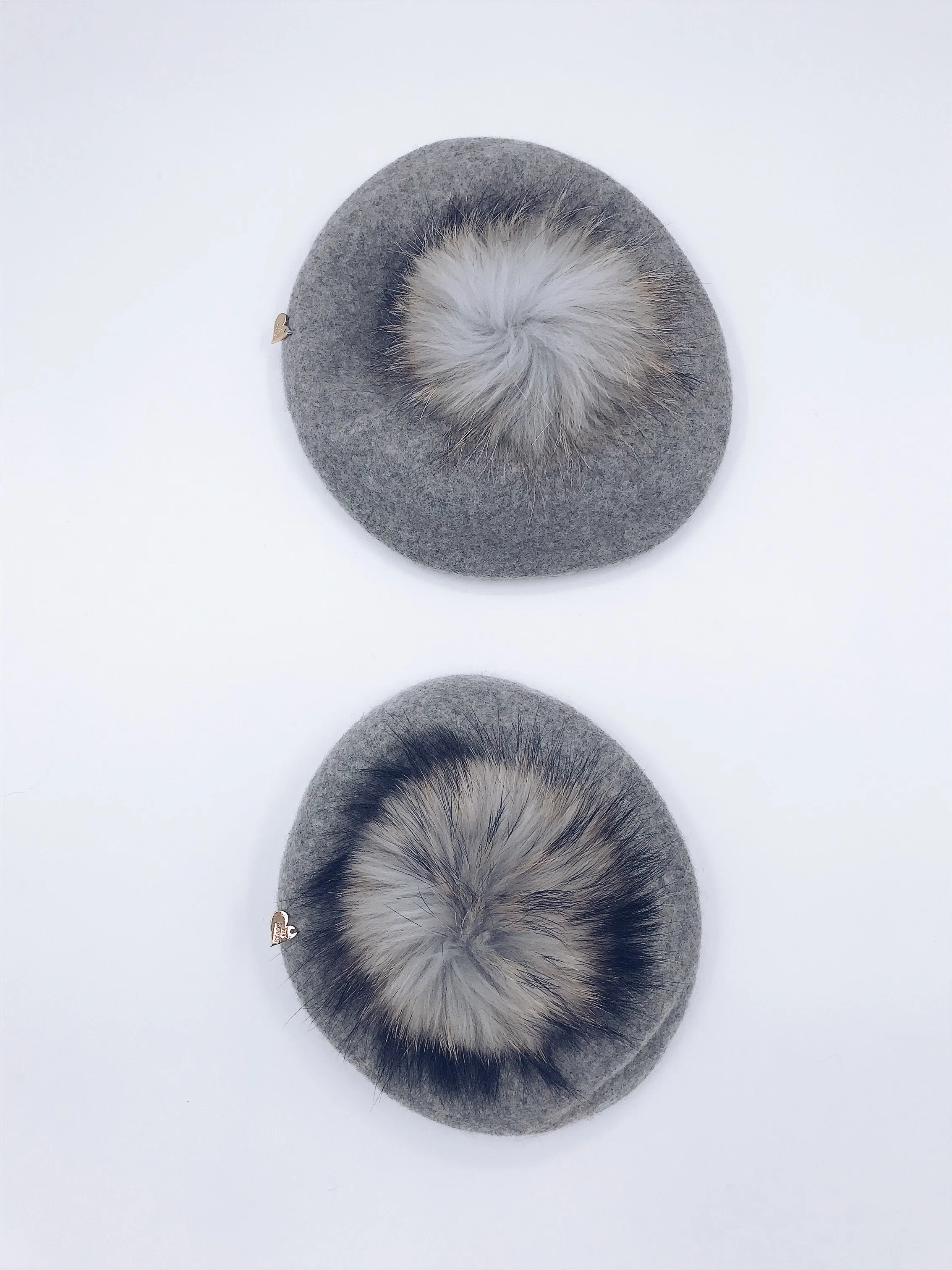 MI LOVES SIGNATURE WOOL BERETS WITH POMPOM(1 Beret)