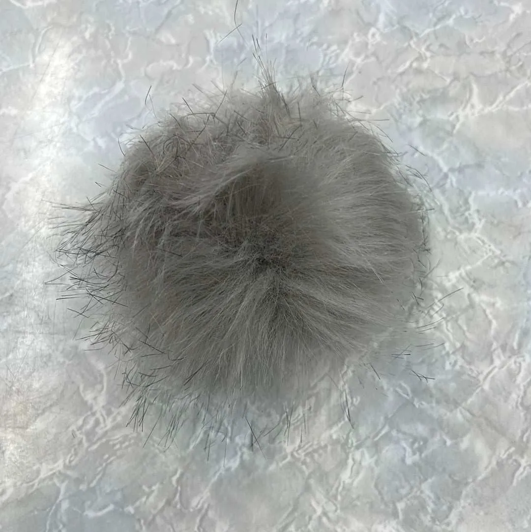Pom Poms - Medium (6cm) Elastic Loop