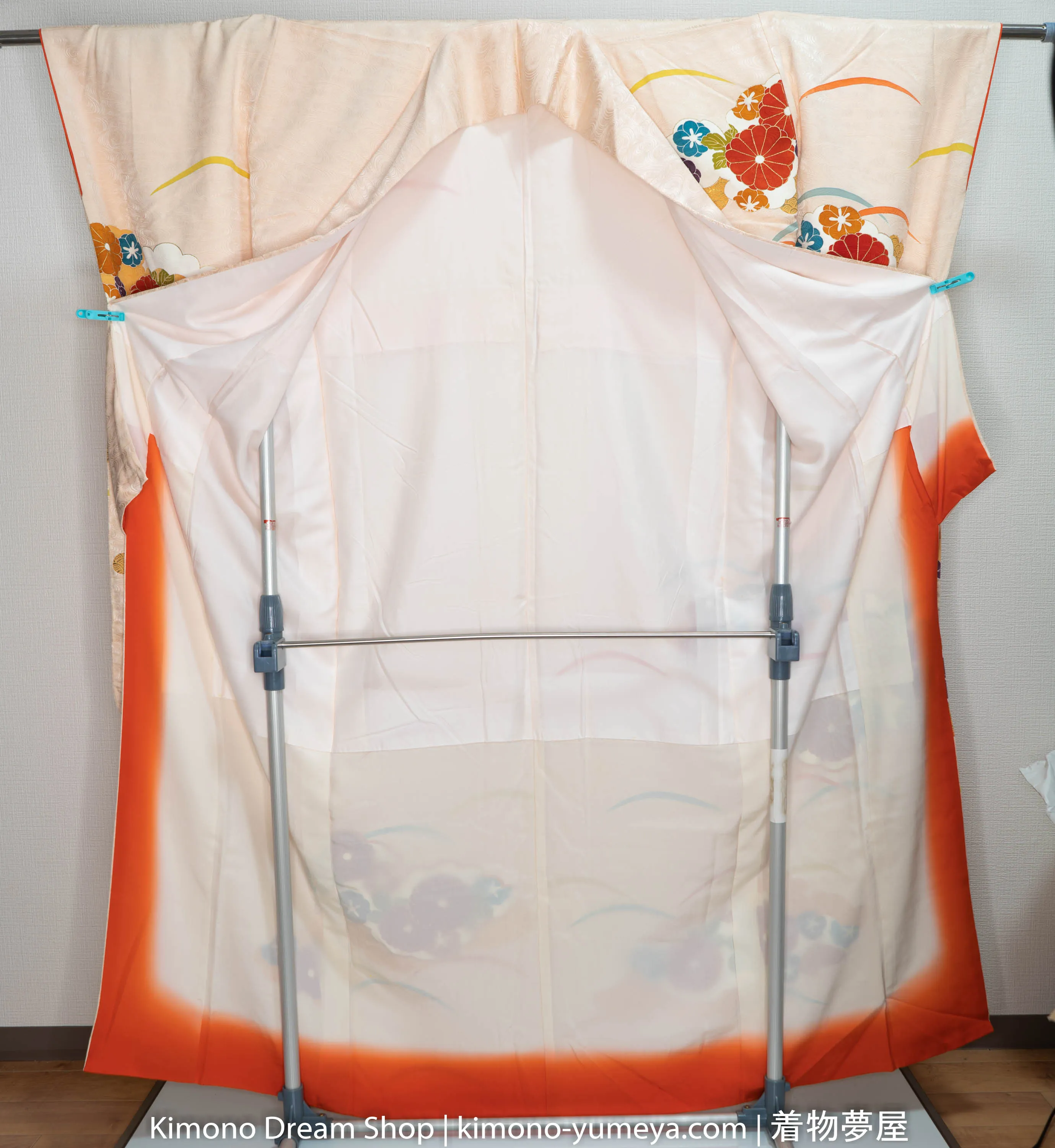 Springtime Chrysanthemum Furisode - Golden Clouds Shiny Waves - Beige Wavy Red Blue Purple Orange