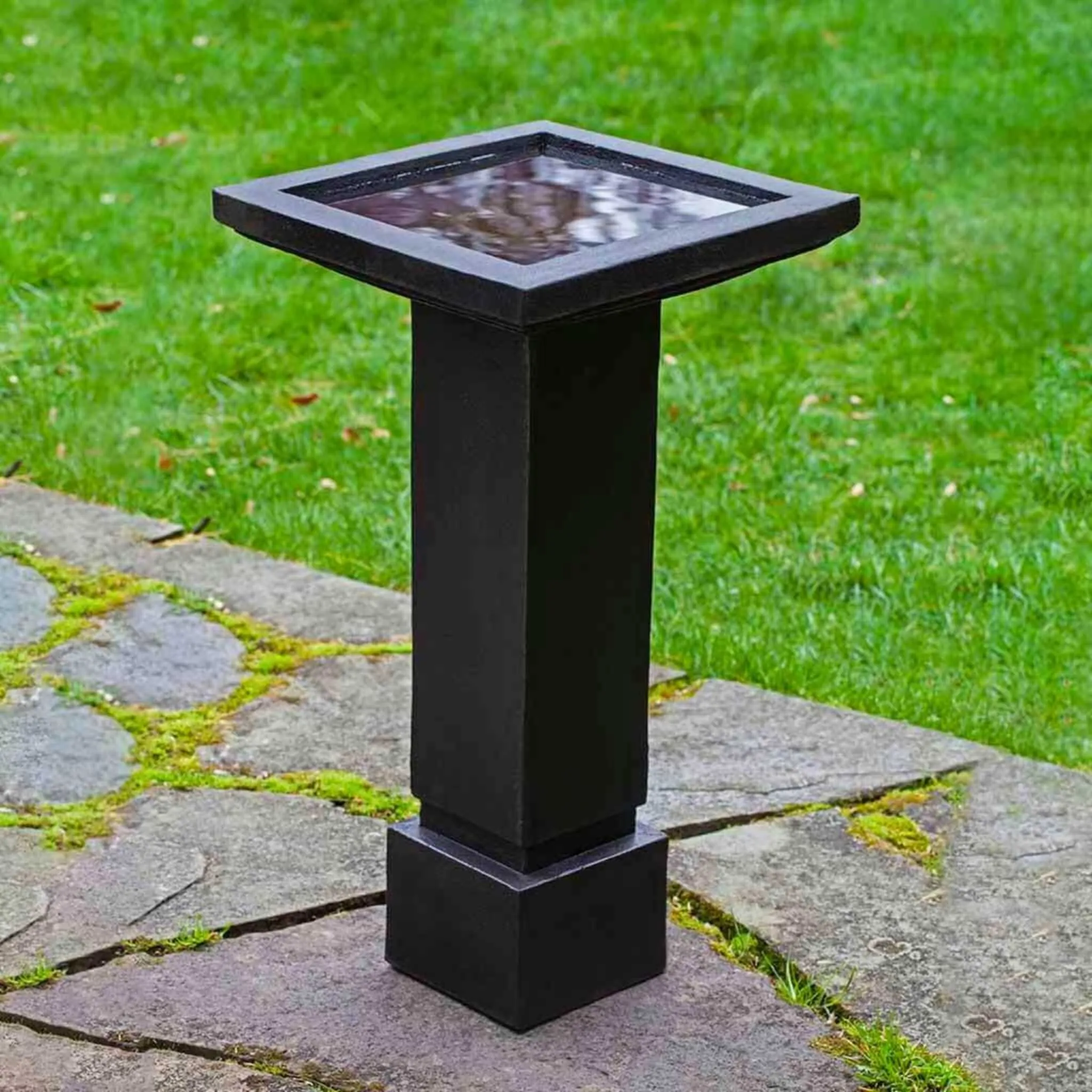 The Hadley Concrete Bird Bath - Campania #B108