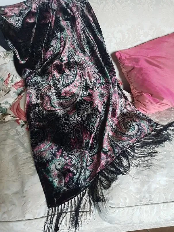 Velvet Shawl