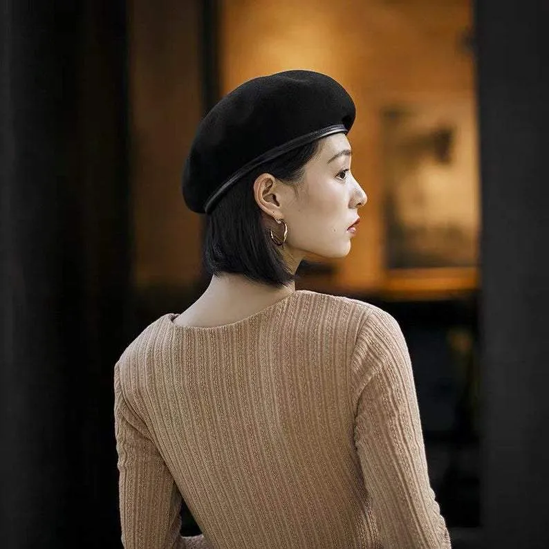 Vintage Style Wool Beret for Women with Leather Rim